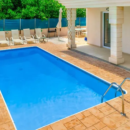 Laida Villa Paralimni